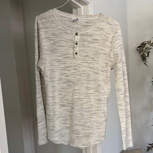 Urban Outfitters Off White & Gray Long Sleeve Henley Looks like Quince Shirt